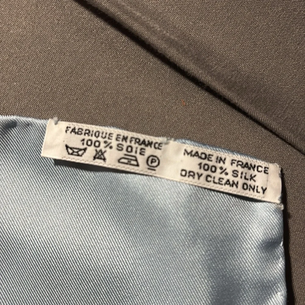 Hermes scarf size 90 - Picture 3 of 4